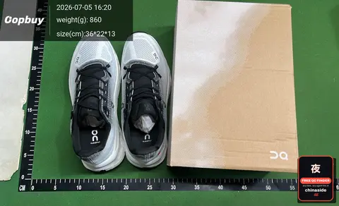 Low Top Running Shoes