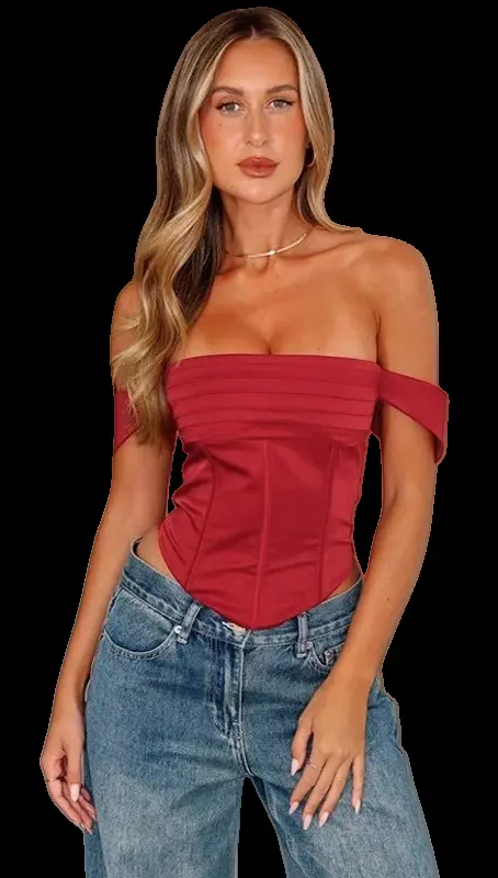 Off-the-shoulder short-sleeved shirt