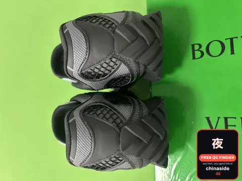 Black Protective Knee Pads