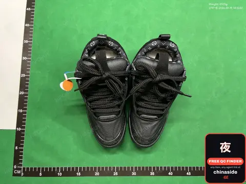 Sneaker