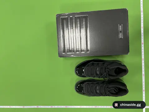 Jordan 11 Sneakers