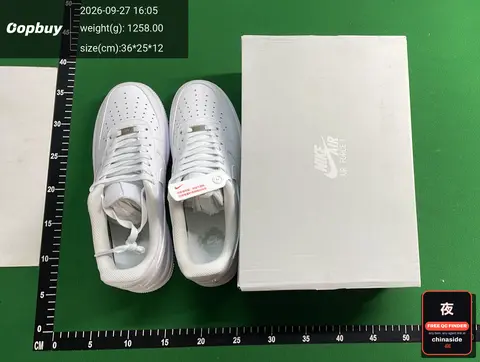 Nike Air Force 1 Sneakers