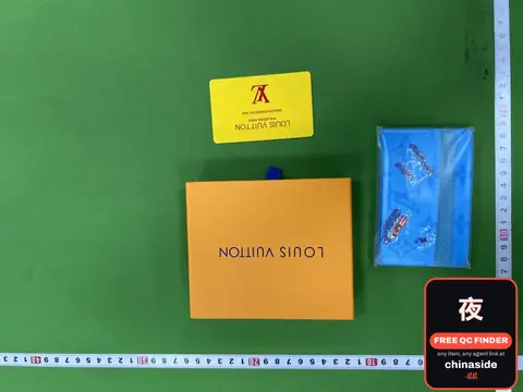Ln Card Holder