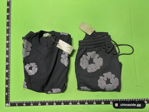 Foam-Printed T-Shirt and Shorts Set