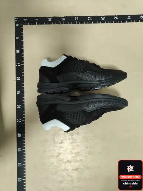 Minimalist Shock Absorption Sneakers