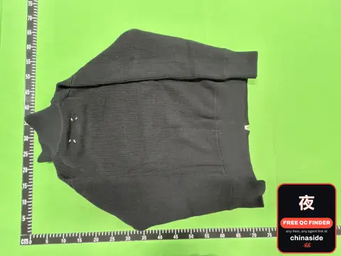 Half-High-Neck Zip-Up Sweater