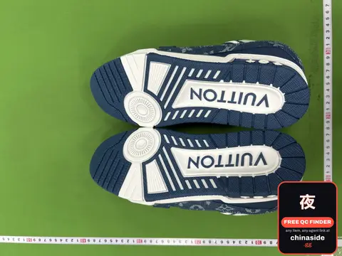 Sports Shoes