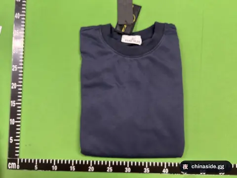 DX30 Solid-Color Crew-Neck Badge Hoodie