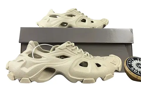 Balenciaga Foam 3+ colorways