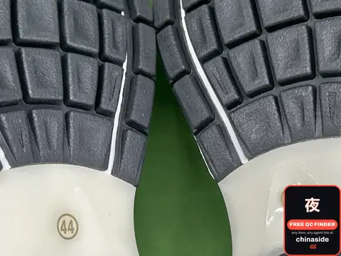 Sneaker