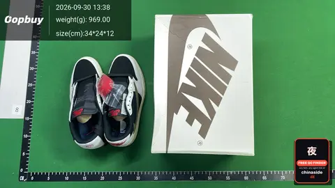 Air Jordan 1 Low Sneakers