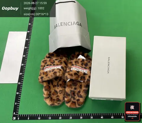 Women's Furry Embroidered Slippers
