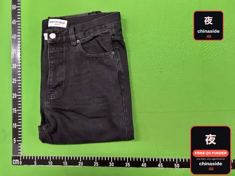 Mvt Jeans With Lost Tape