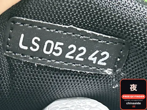 Series Sneakers