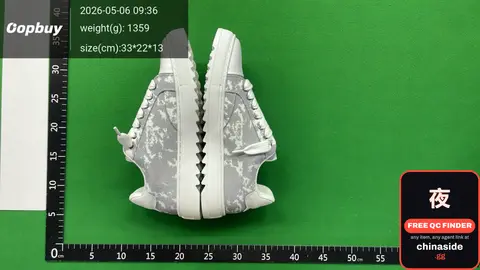 Sports Shoes