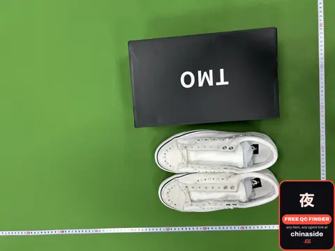 TMO Sneakers