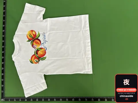 Peaches Graphic T-Shirt