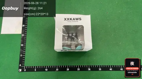 XXKAWS Sneakers