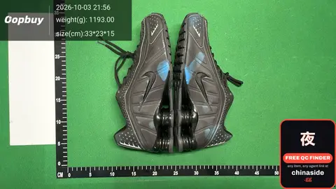 Nike Shox R4 Sneakers