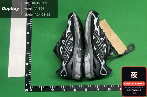 Asics Gel-Kayano Sneakers