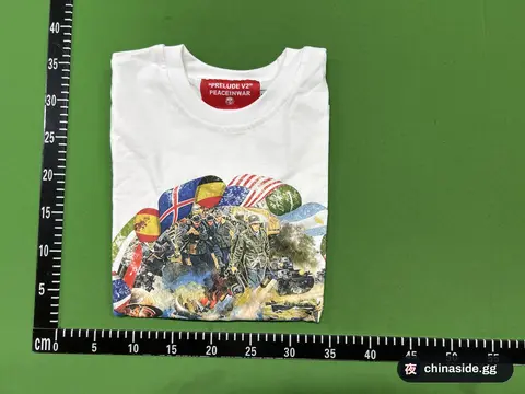 Twist-Pattern Flag Short-Sleeve