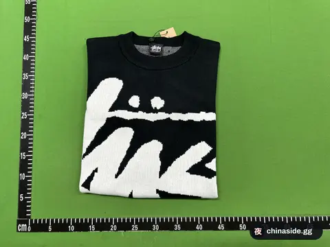 Curved Letter Print Sweater