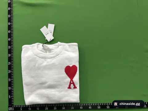 Heart Motif Pullover