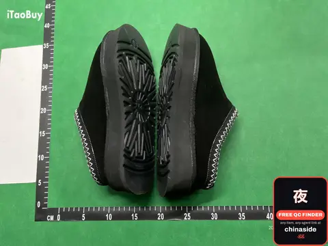 Black Thick Sole Sheep Fur Shoes
