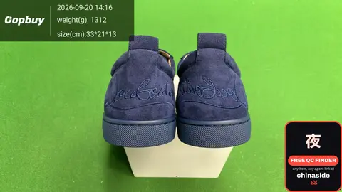 Rivet Casual Sneakers