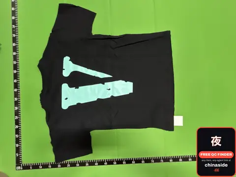 V-Logo T-Shirt