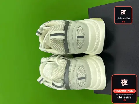 b2 Black Mesh Sneakers