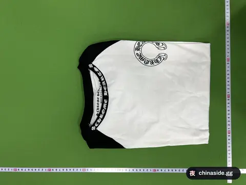 Versatile Crew-Neck Sweatshirt