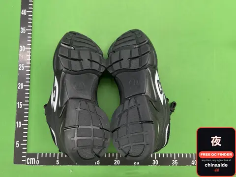 Black Sneakers