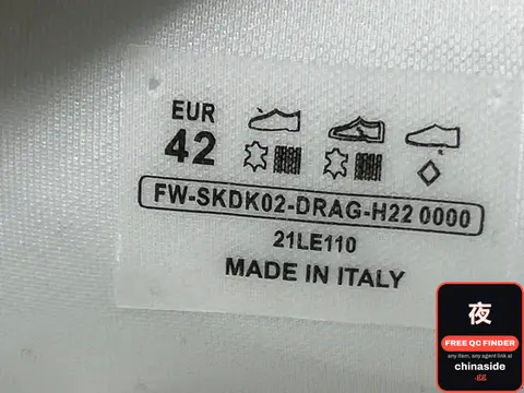 Sneaker