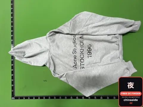 Back Letter Four-Color Hoodie
