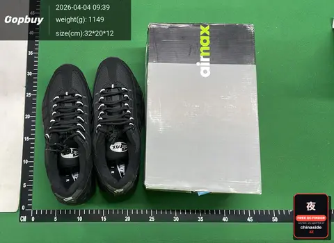 Shock-Absorbing Outdoor Running Shoes