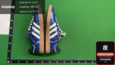 Adidas Sneakers