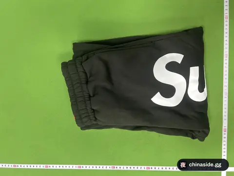 Box Classic Hooded Sweater