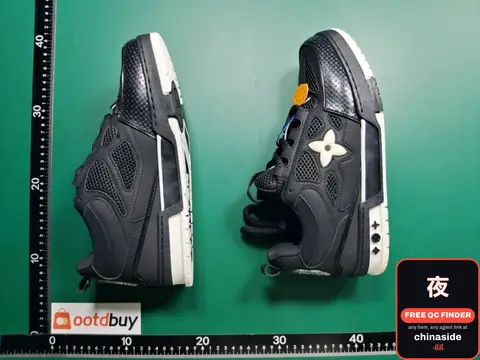Black Sneakers