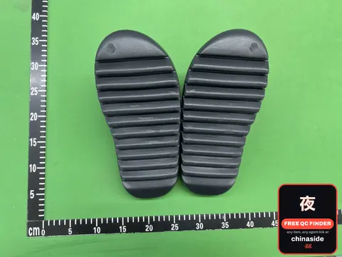 Yeezy Slide Coconut Slippers