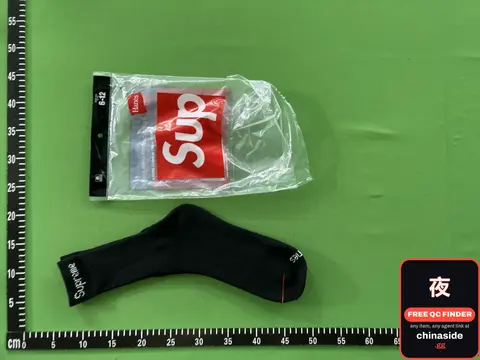 Supreme Socks