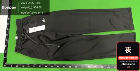 QC photo: Alo Autumn Winter Sports Hoodie Set
