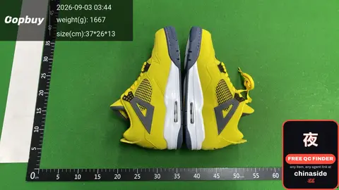Air Jordan 4 Retro