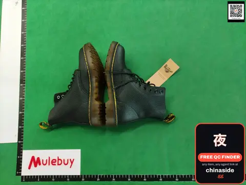 Dr. Martens 1460 Classic Boots