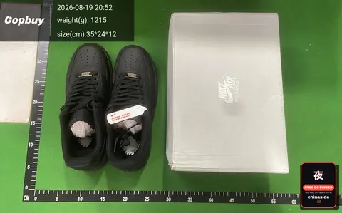 Air Force 1 Low Sneakers