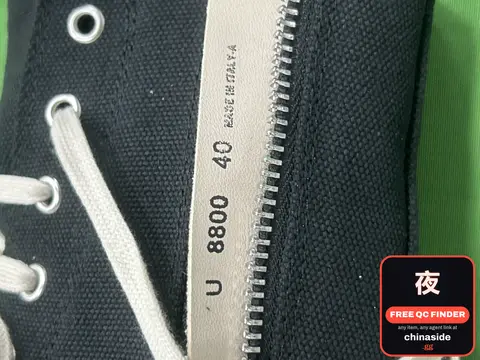 Canvas Sneaker