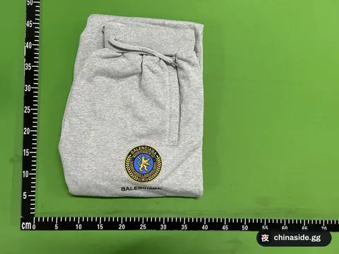Manchester United Badge Grey Pants