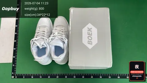 Men's And Women's Air Cushion Skateboard Shoes