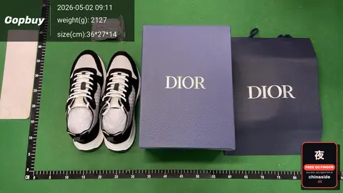 BD B25 Lace-Up Sneakers