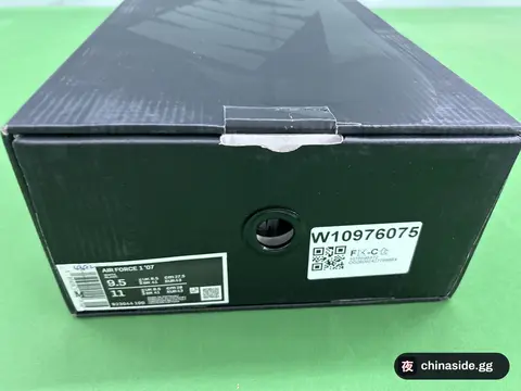 DC Sneakers